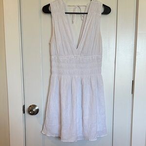 Elegant White Abercrombie and Fitch Sleeveless Dress